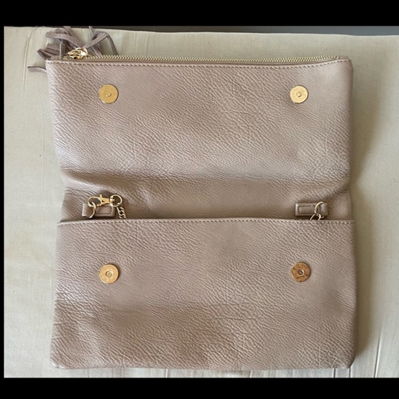 Clutch/crossbody bag I’m good condition. - Picture 3 of 9